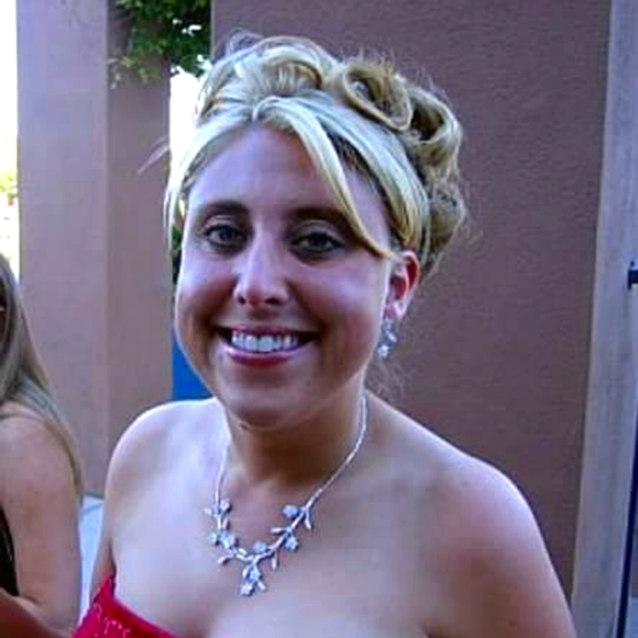 Meet your Posher, Lisa - Picture 2 of 2